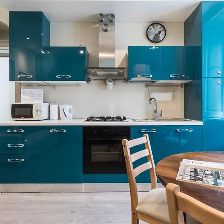 Italianway-corso Lodi 9 * Milano